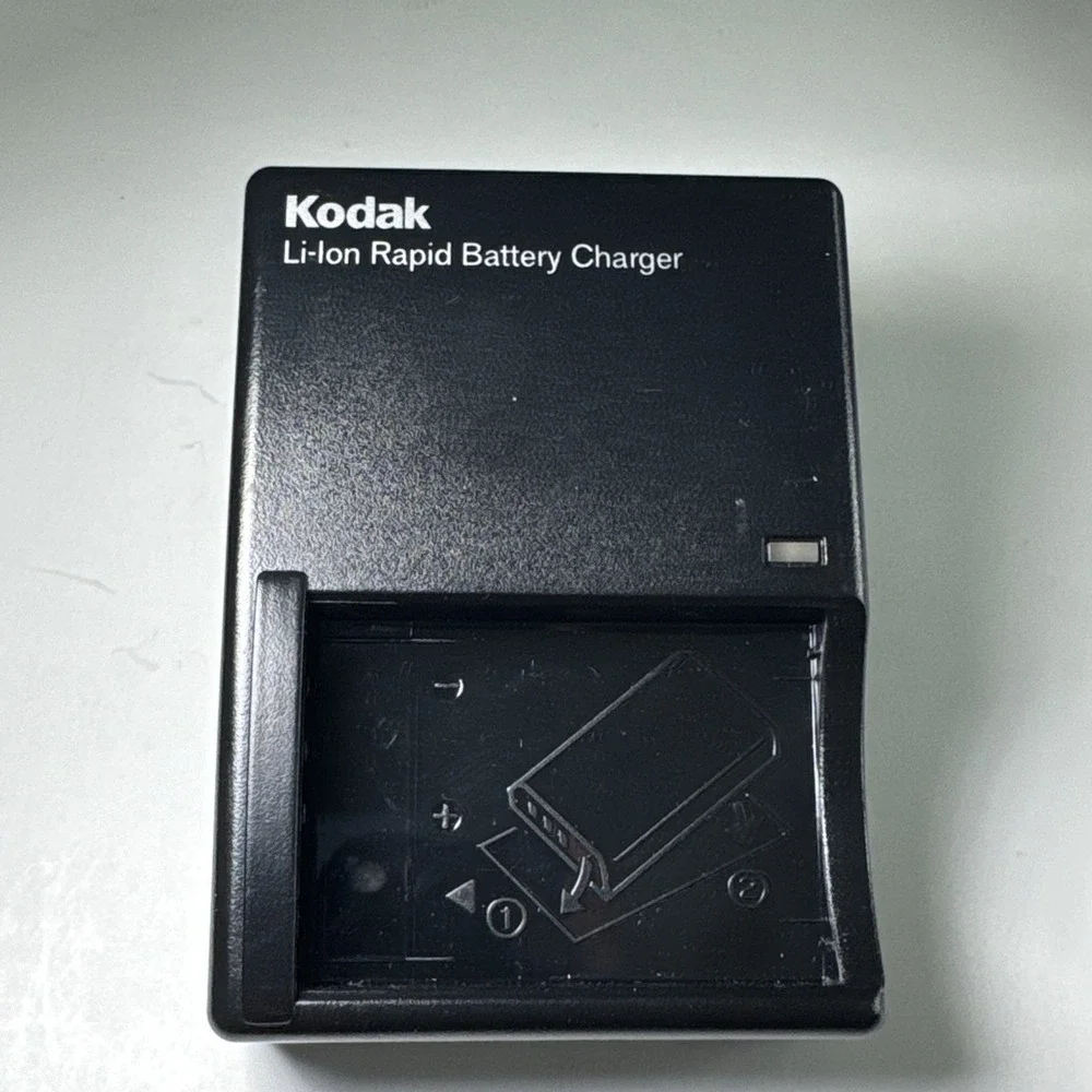 Kodak Battery Charger K5000 Li-Ion Rapid Battery Charger W/Battery K5000